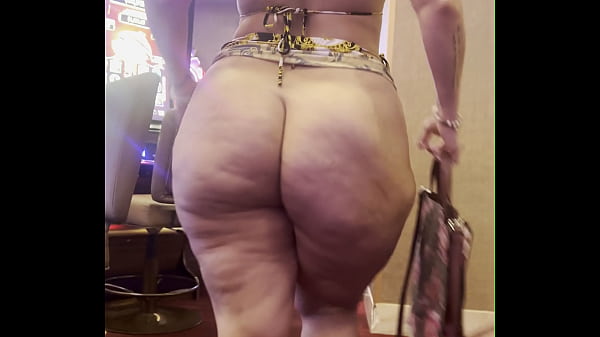 Alexis Andrews Walking Ass Out In The Middle Of A Las Vegas Casino